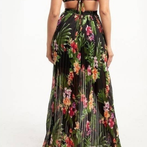 Floral Maxi Dress - Picture 4 of 6